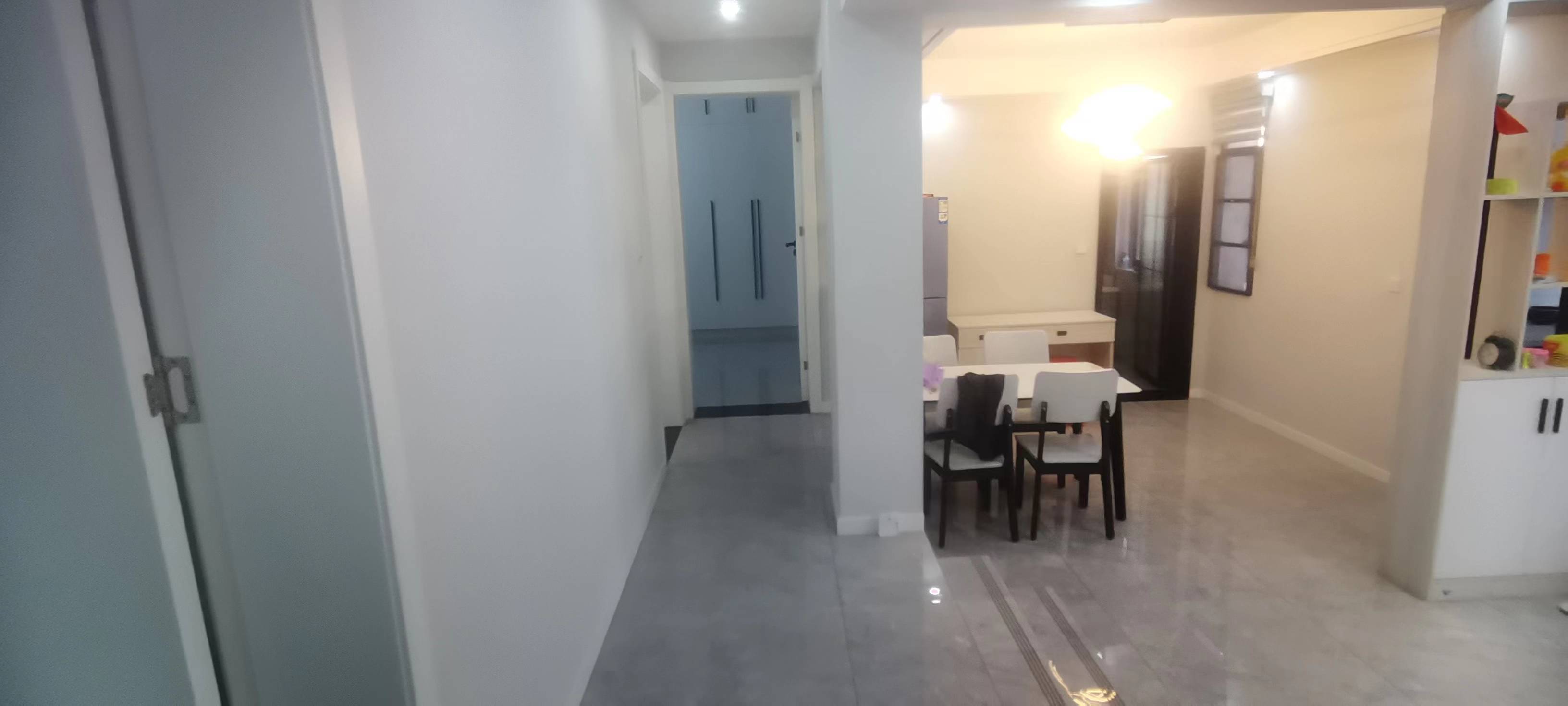 复州花园.精装三房.房子成色新.看房方便