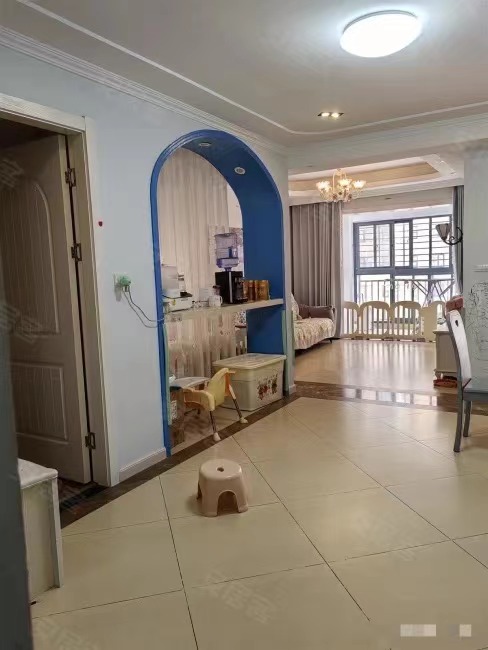 196，业主诚意出售，满庭春 ，电梯精装两房， 供暖房，下楼仙桃xiao学，满五