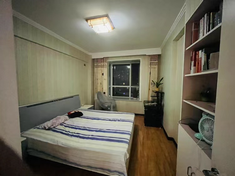 仙桃城南正中间