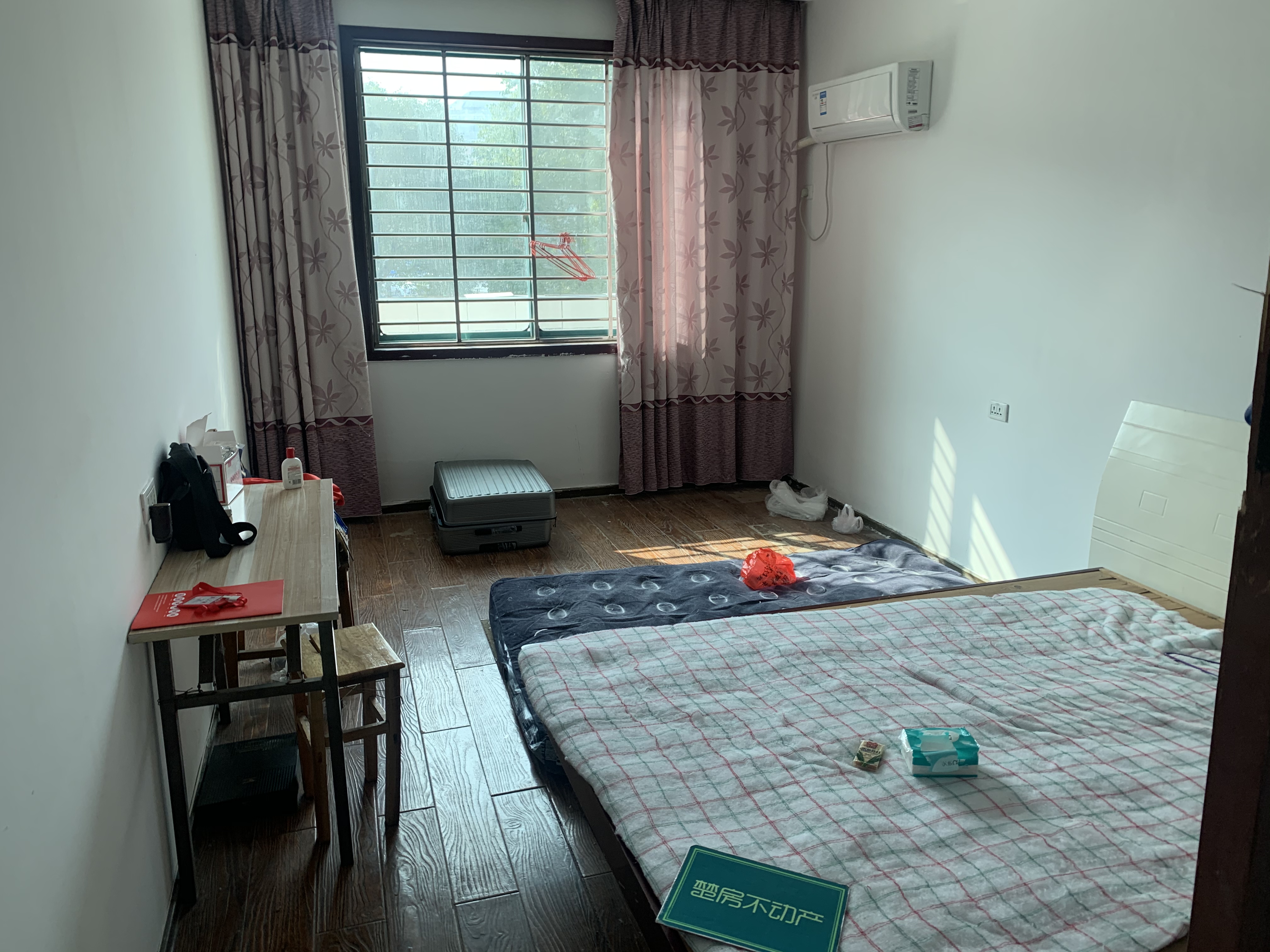 青青家园2期步梯好楼层带 大平台阳光房采光 老证看房预约