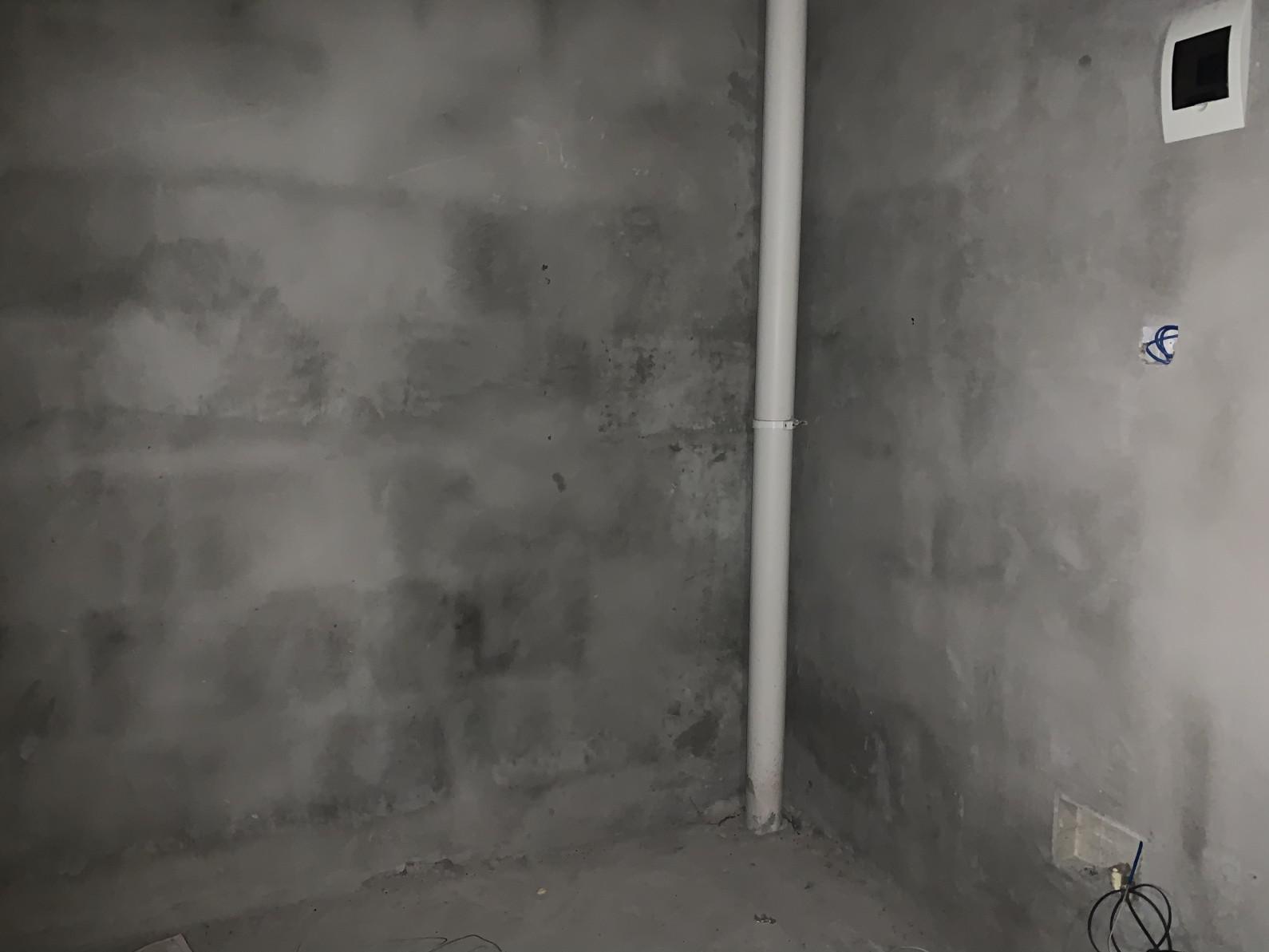 新城壹号五期，毛坯2房，67平，契税已交，不满二年