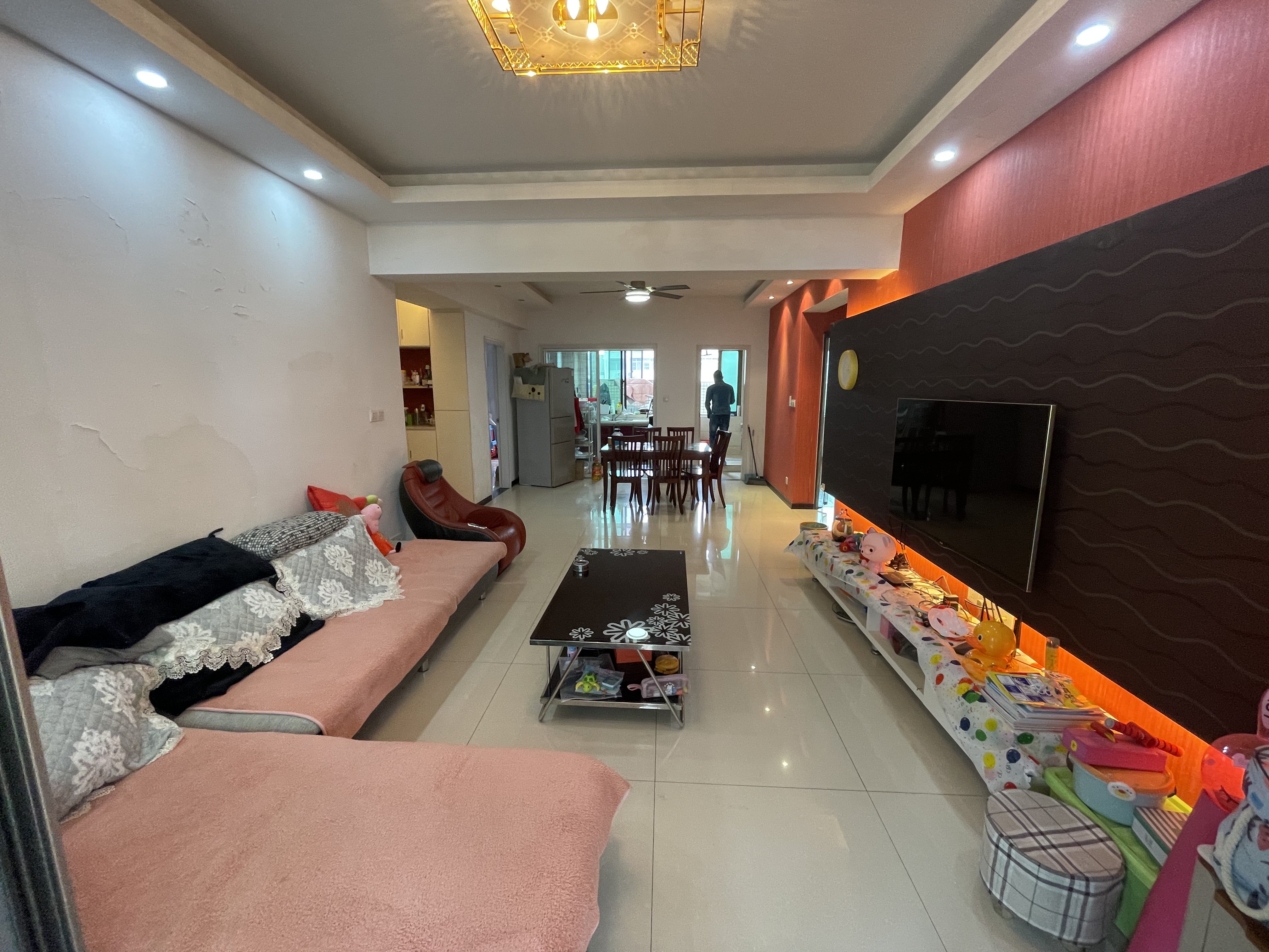 锦绣龙城   电梯房  带露台  装修房子毛坯价  城东刘潭公园