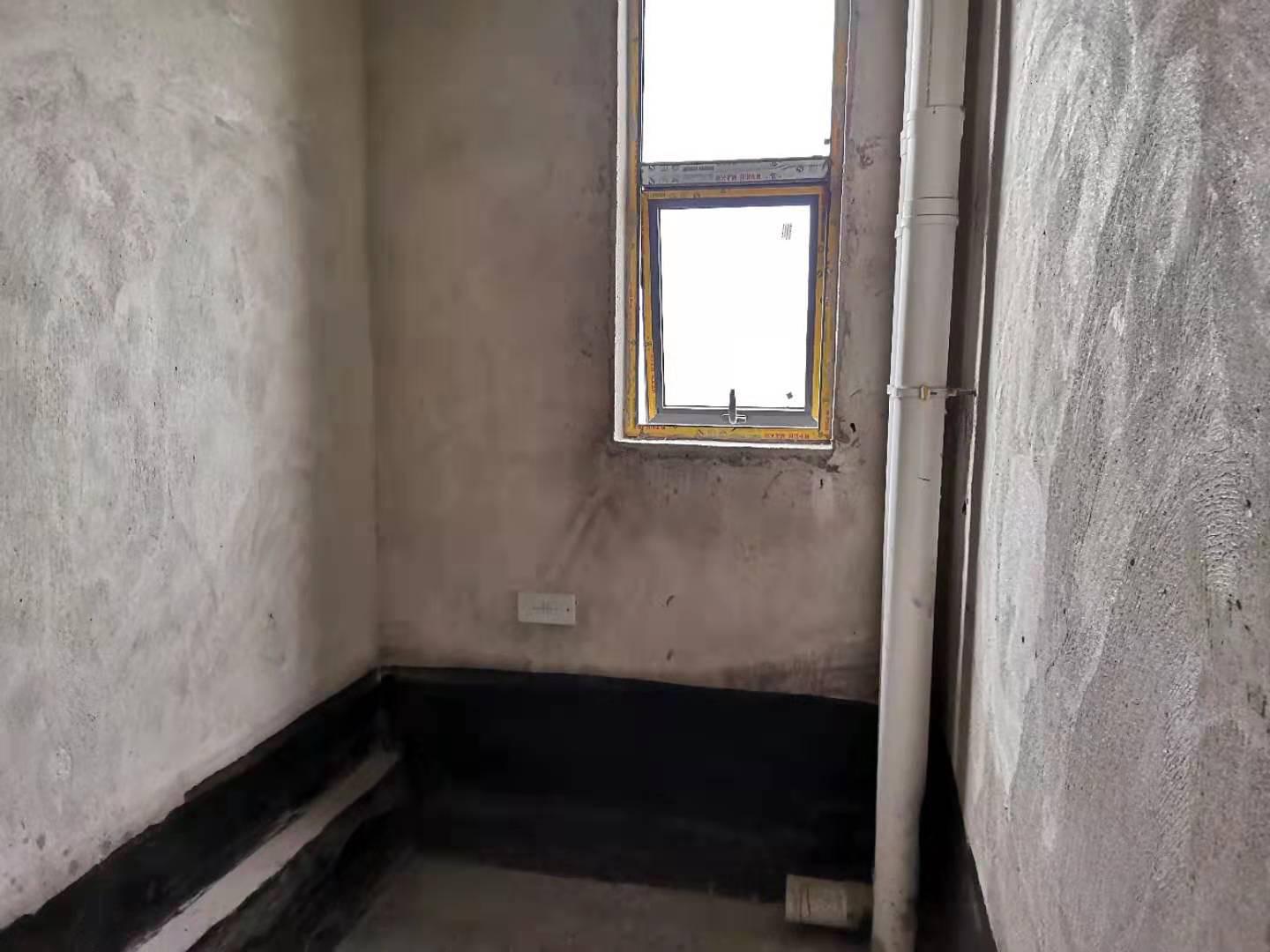 新三中旁，元泰未来城，大三房，南北通透户型