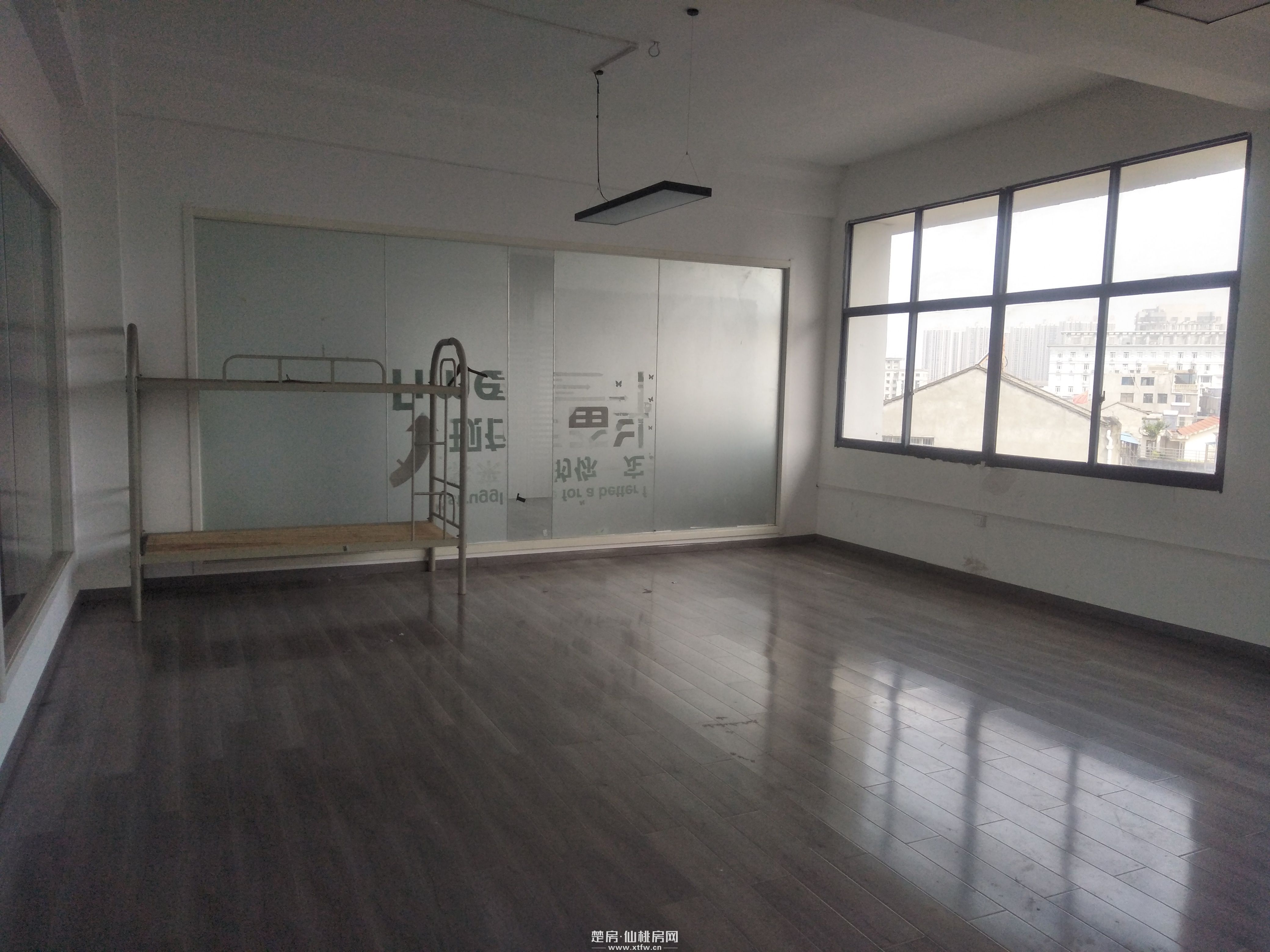 400平办公楼诚心出租