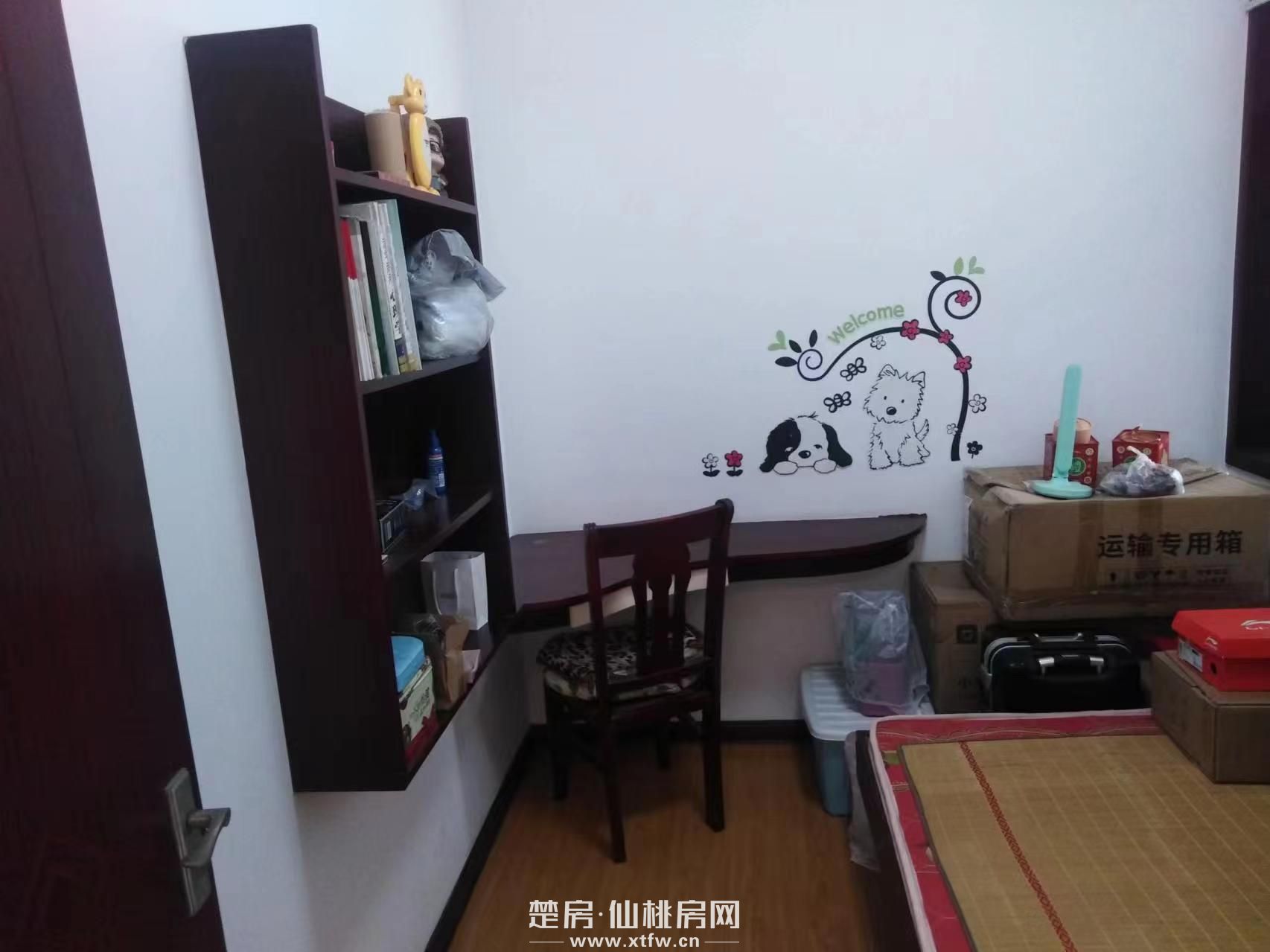 仙桃四中旁东城花园精装三室两厅两卫出售