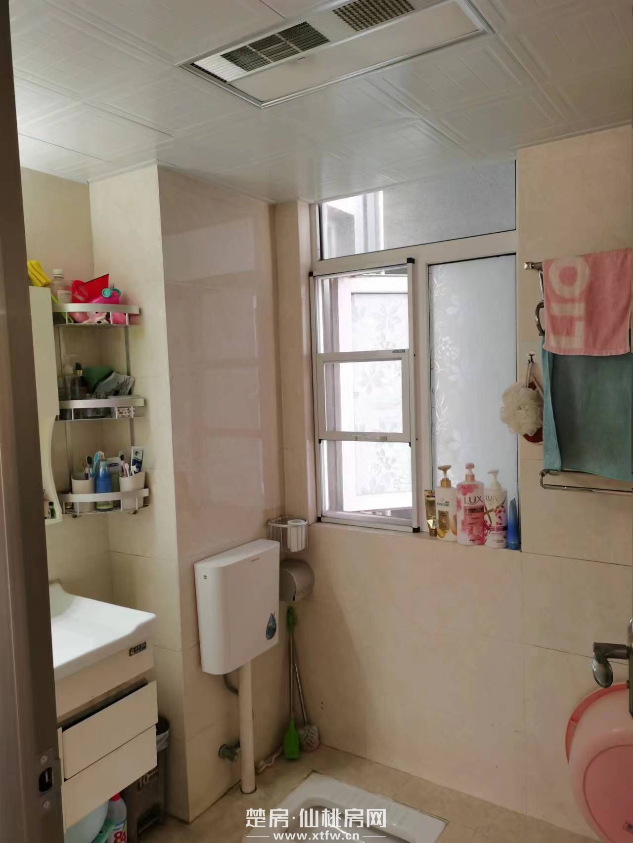 天诚缘小区精装小三房低价出售