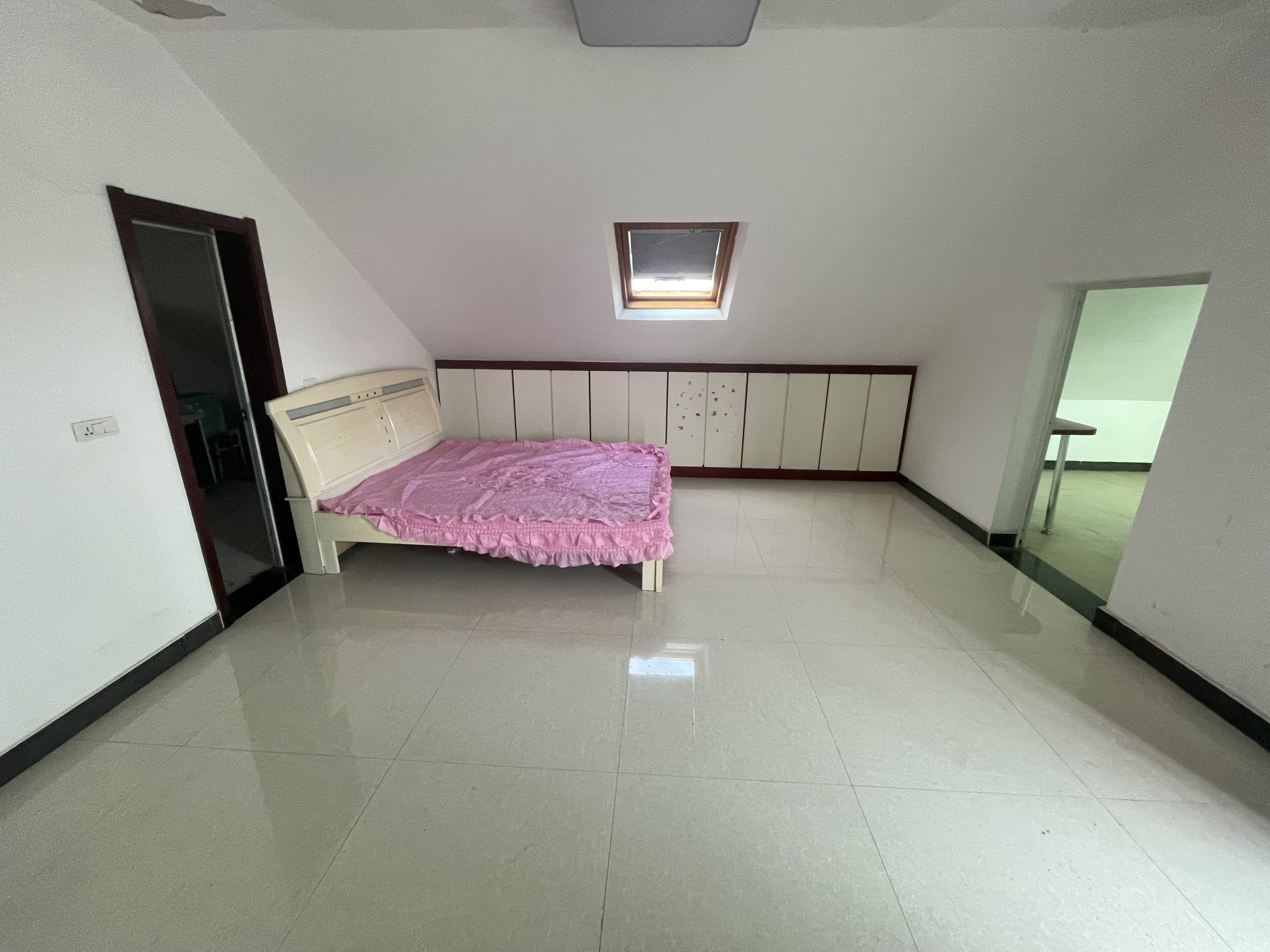 青青家园经典小区复式楼带大露台老证看房钥匙