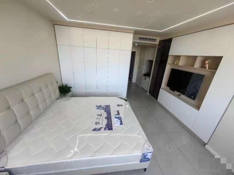 162，业主急售，纽芬兰附近，电梯11楼，全新装修一天未住，手付万把块钱，证满二，全屋品牌