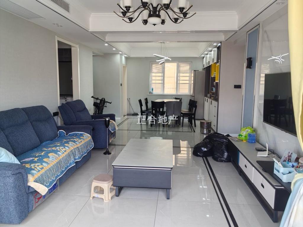 降价了，降价了！房东亏本出售，森林国际，湖景房，精装3房2卫，5800单价，