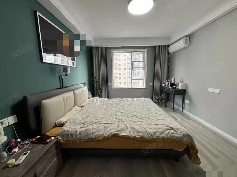 ​满庭春，精装三室两卫+活‬动室，9.9成新，送入户花园,电梯好楼层，证满二，​仙桃xiao学+仙桃三中