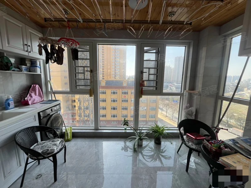 房东亏本出售，城南，领秀城，精装三房，单价6000，三开间朝南，9成新，好楼层