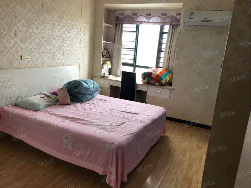 新城壹号精装三房两卫118平，证满二