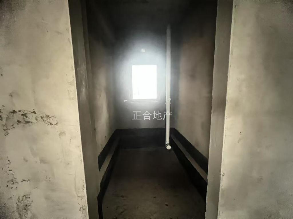 新城壹号五期，洋房复式楼，公摊小，7米大阳台买120平到手200平还送露台，