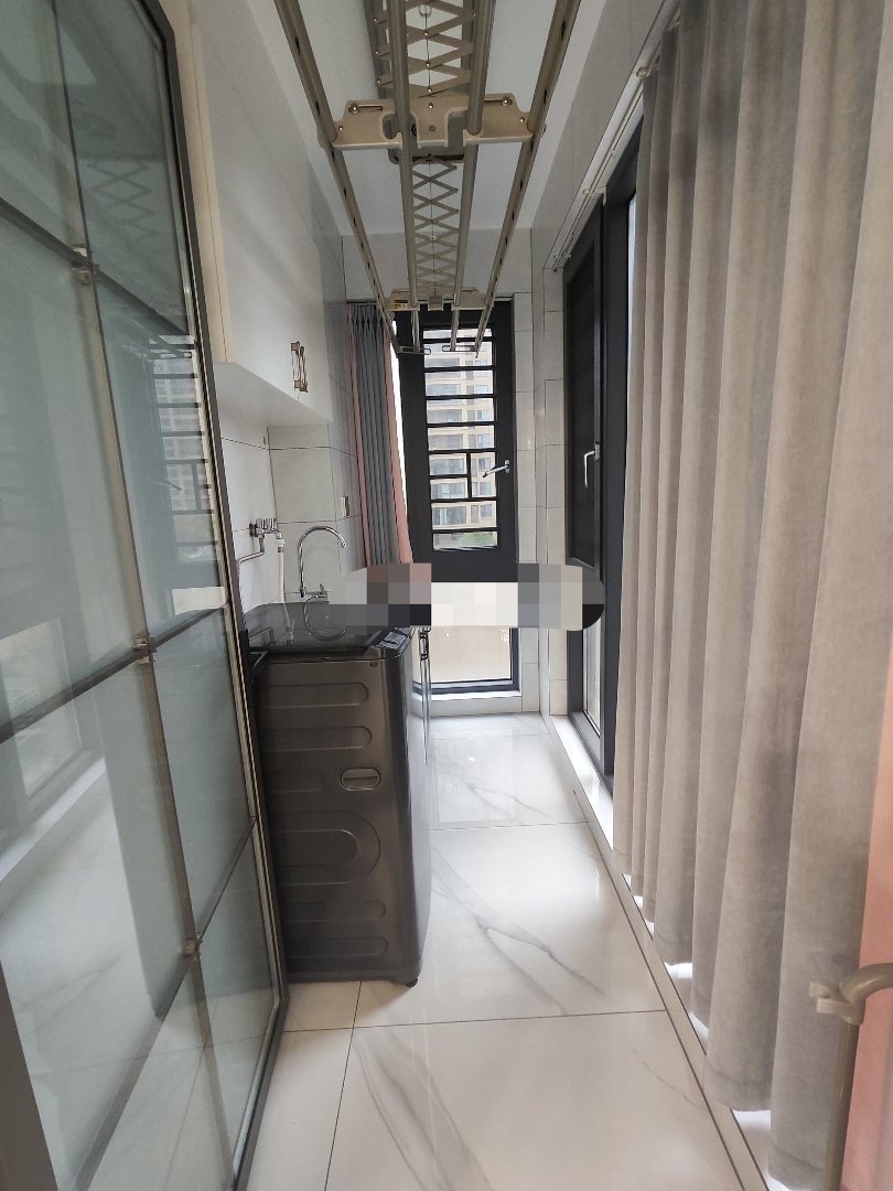 245，沔阳·清华园，精装大平层四房，新二钟双书包房，9成新，带国粹房+衣帽间，人车分流，证满二