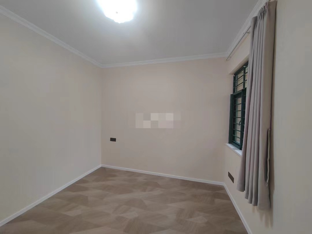 41，捡漏，新城壹号洋房，小高层，全新装修，定制酒柜皇朝家居全留下，