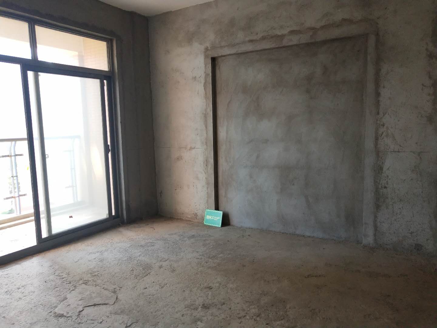 仙小紫润尚城坐北朝南边户毛坯小三室有钥匙看房急卖有证有证有证