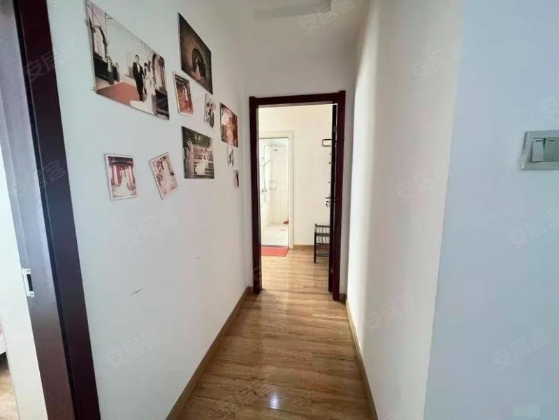 城南，元泰三中大门口，汉江景苑，电梯小高层，4300单价，好楼层，证满二