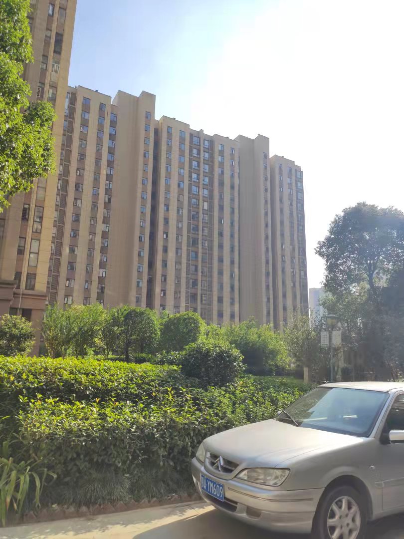 急售急售城南新三中门口元泰未来城107平中高楼层看房方便