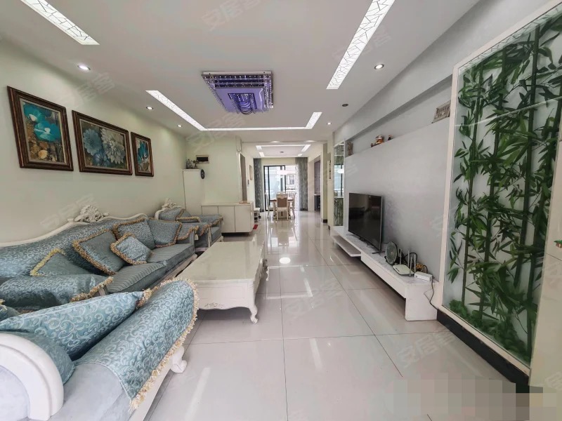 急售，德政金园爱丽舍，满二采光好，三开间朝南，家具家电全送，拎包入住