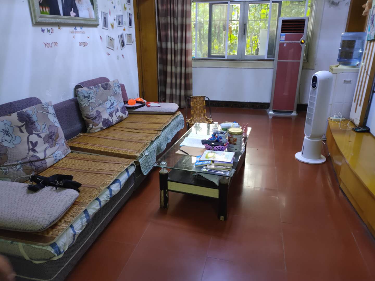 商城旁边 三中对面 步梯三楼 业主急售 随时看房