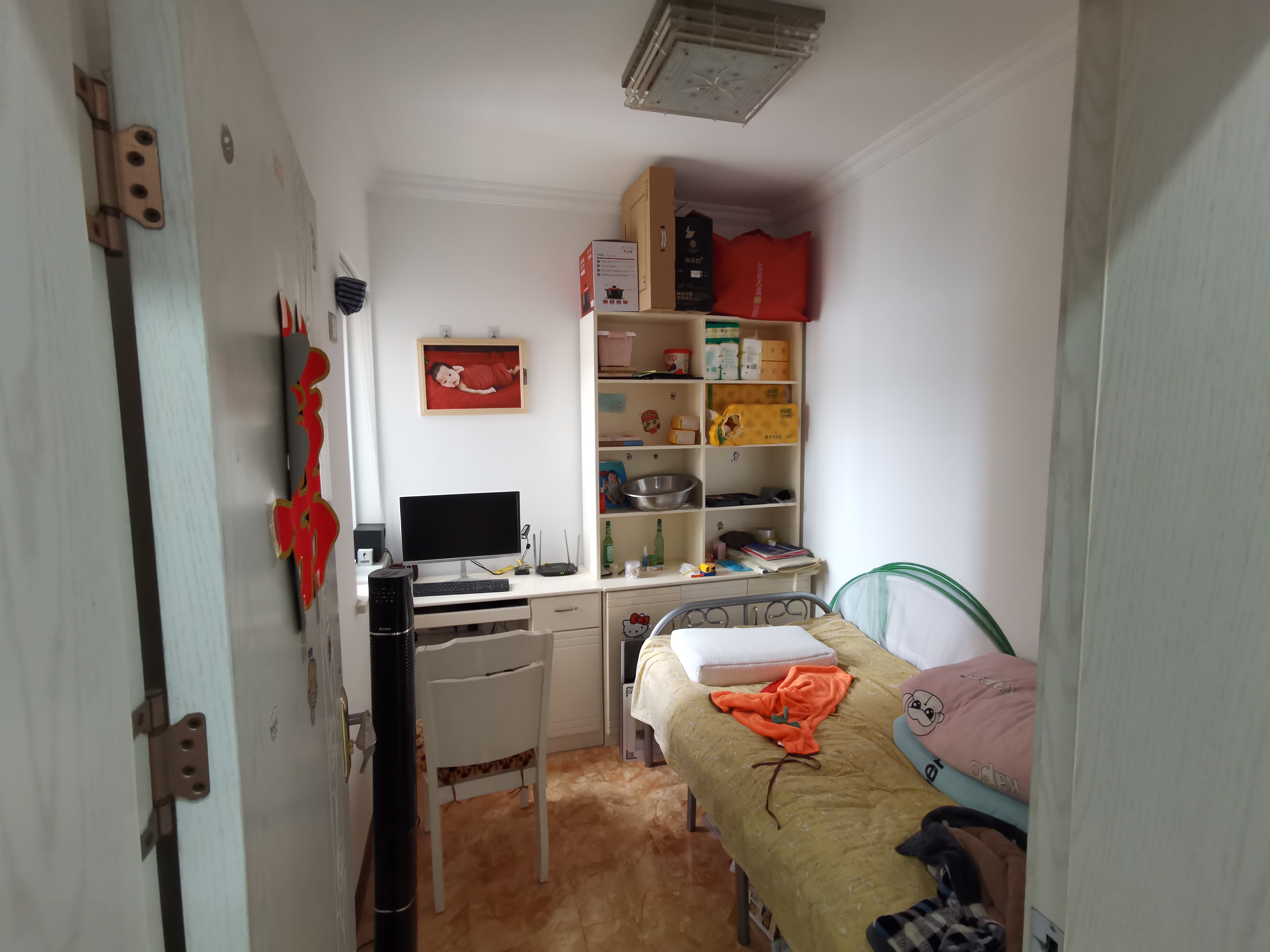 东城国际精装3房，业主诚心卖， 付18万入住