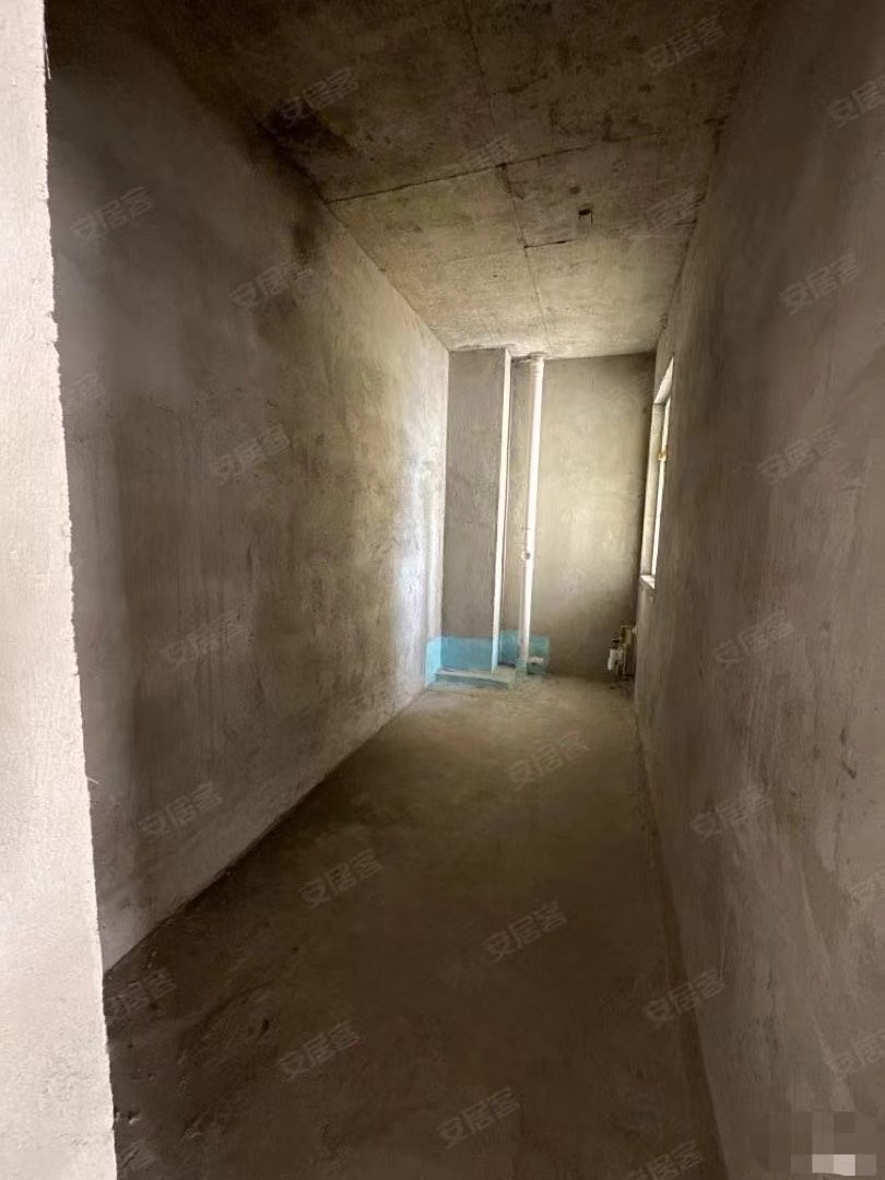 61，速度捡漏，蓝天新城，好楼层15楼，证件满二‼️单价5900，还送个地下车位