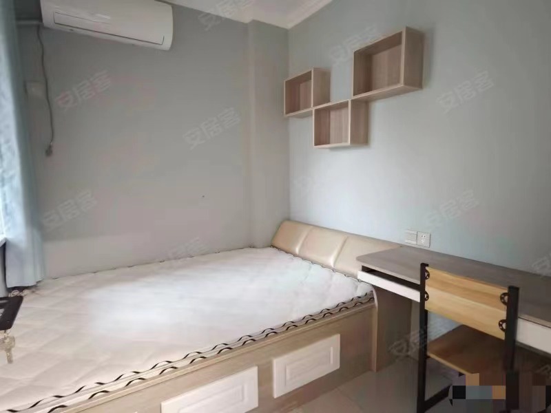 240，荣怀，精装两房，精装9成新，41个比毛坯都便宜，好楼层，证满二