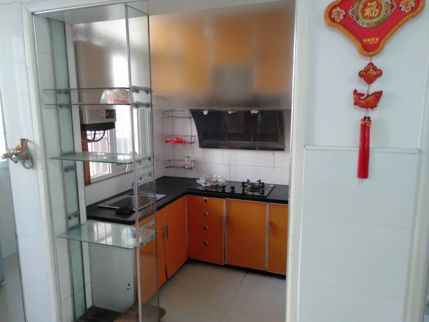 月亮湾附近梨园小区，步梯好楼层，装修好拎包入住!