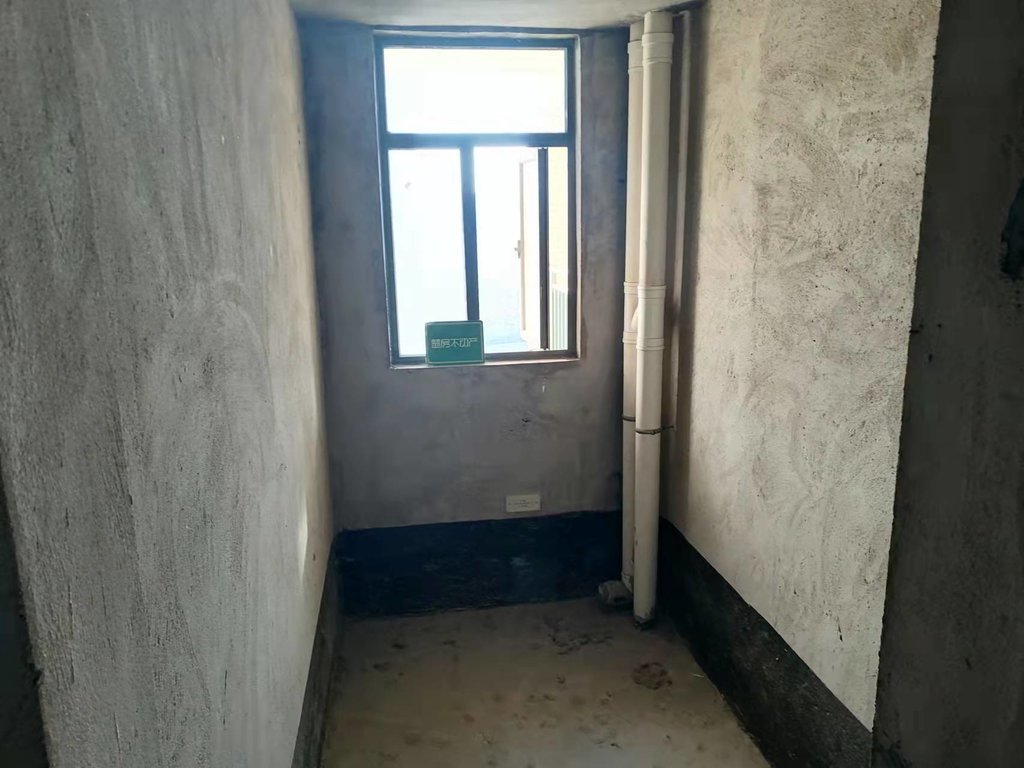 新城一号四期湖景大三房南北双阳台户型通透视野风景好证件满二可以按揭