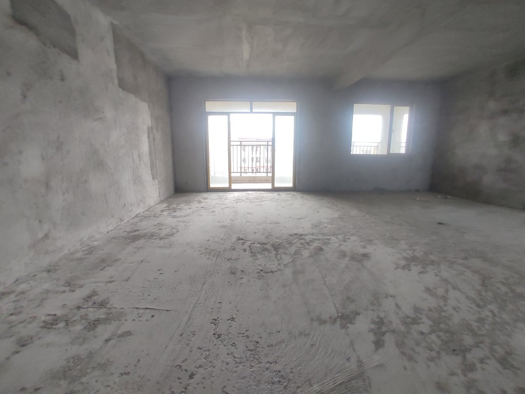 新城名都.毛坯三房边户.南北通透双阳台.看房方便