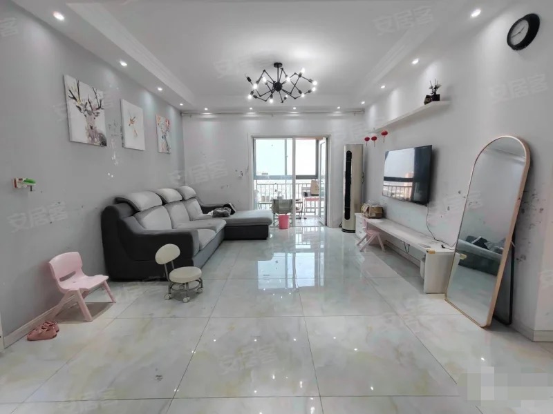 满庭春，单价3800，供暖房，双阳台，南北通透，双阳台，证满二