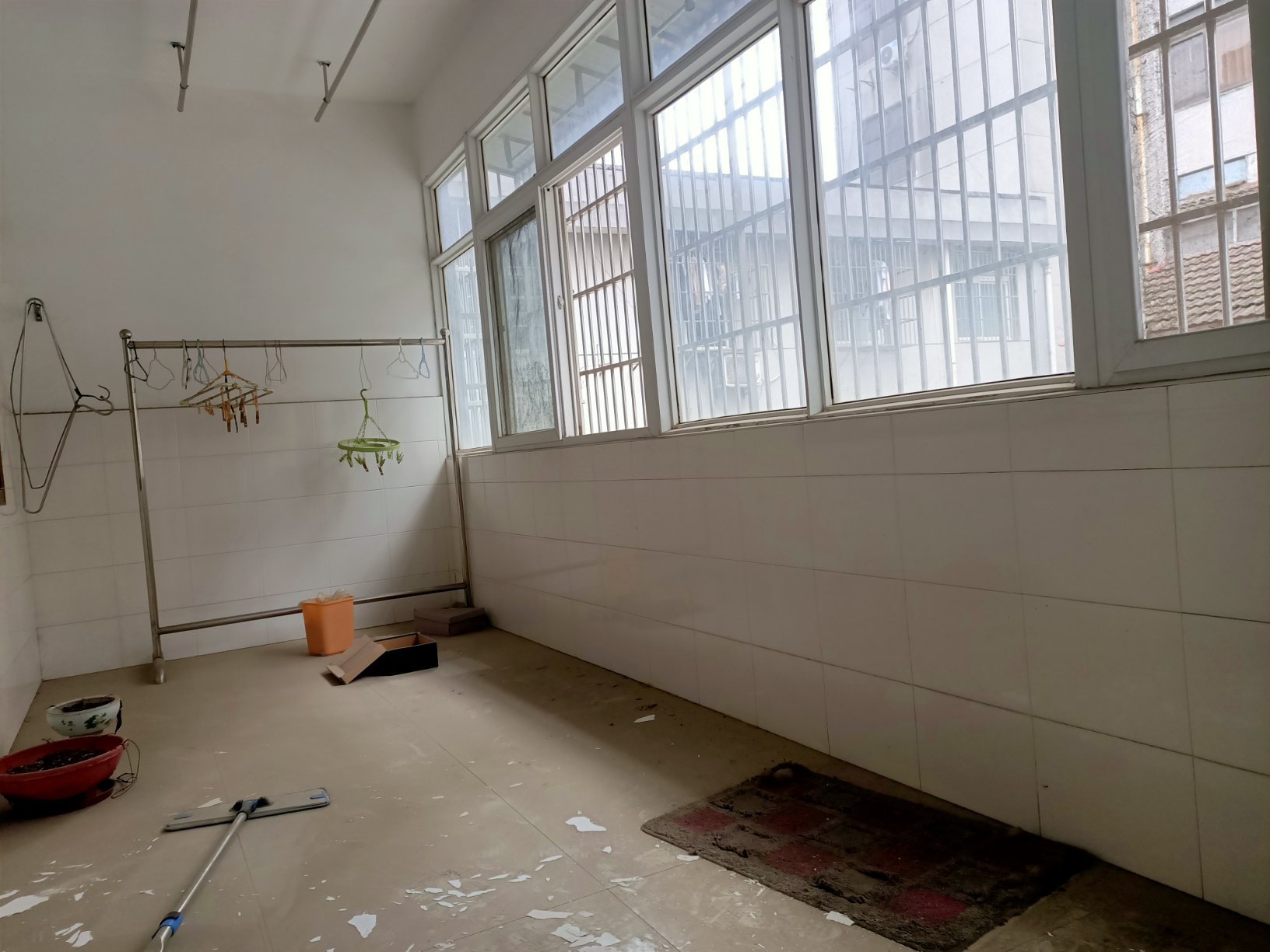 步行街公安局文明楼202平大面积四室两厅两厅超大阳台