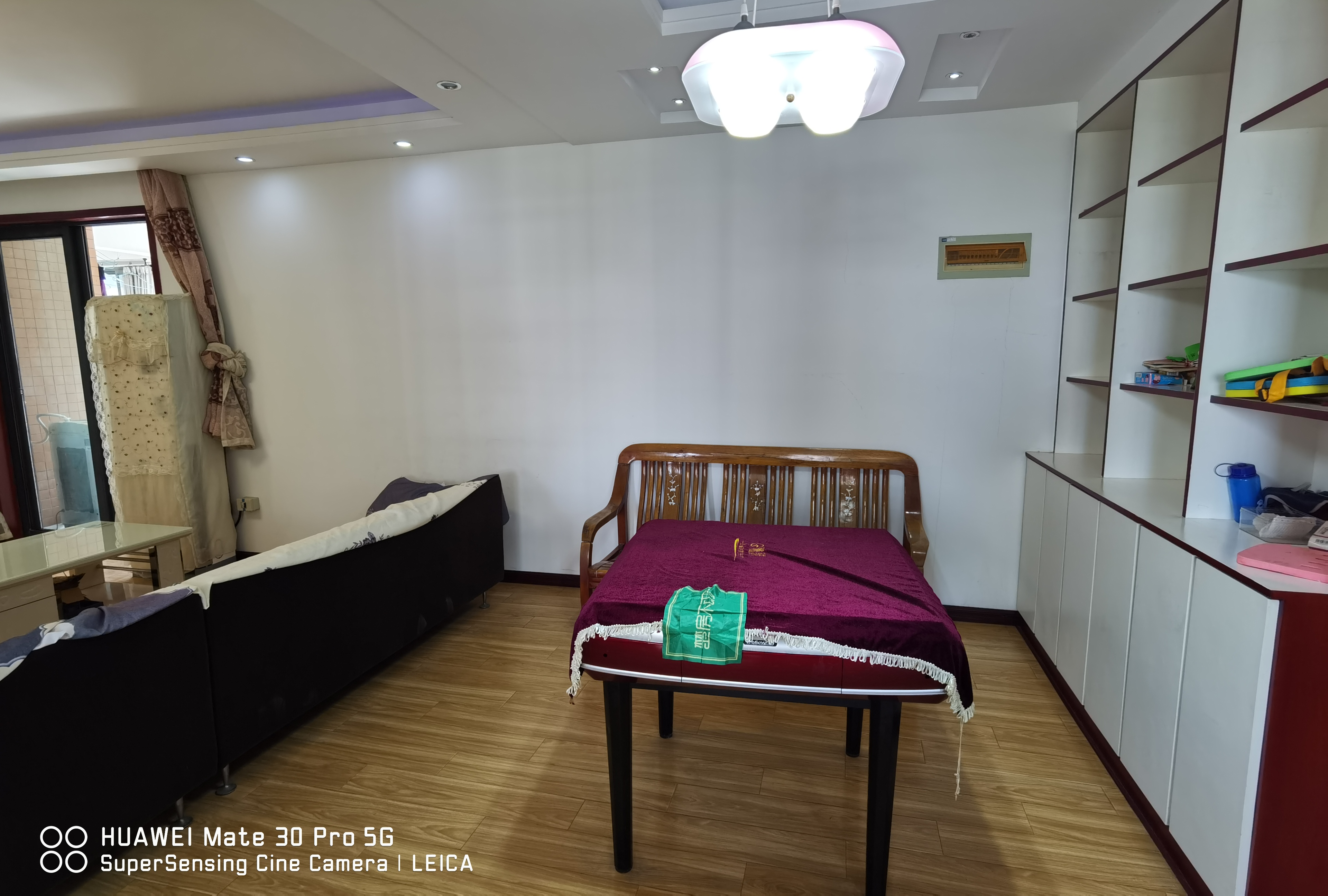 金域城邦精装三房拎包入住看房方便中间楼层来电咨询吧