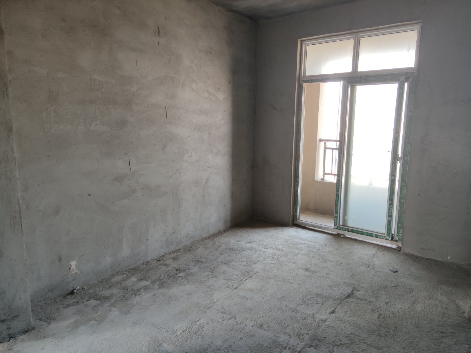 元泰未来城A区，毛坯三房，大证已下