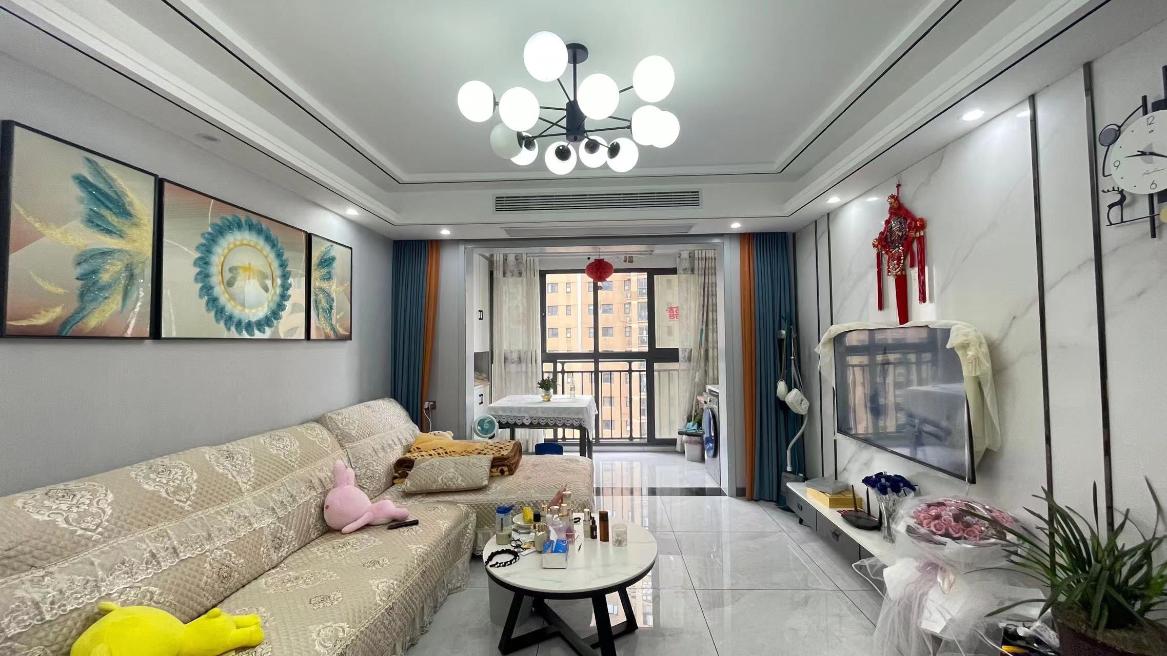 满庭春.精装小三房.下楼就是學笑.看房方便