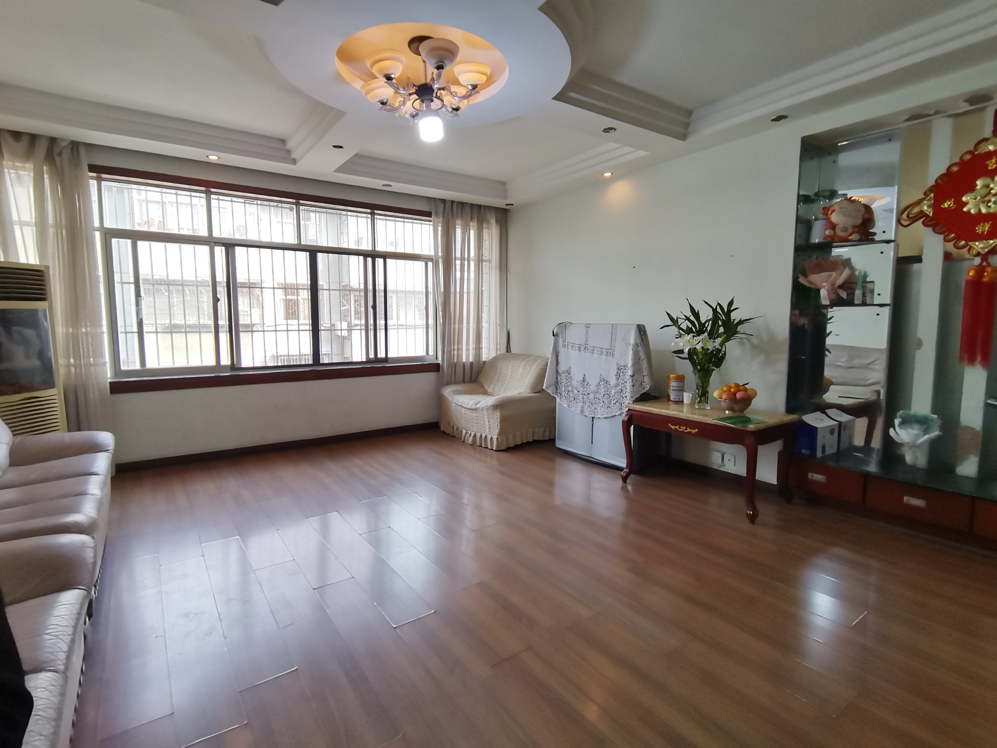 干河社区卫生服务宿舍精装四房中间楼层房东诚意出售