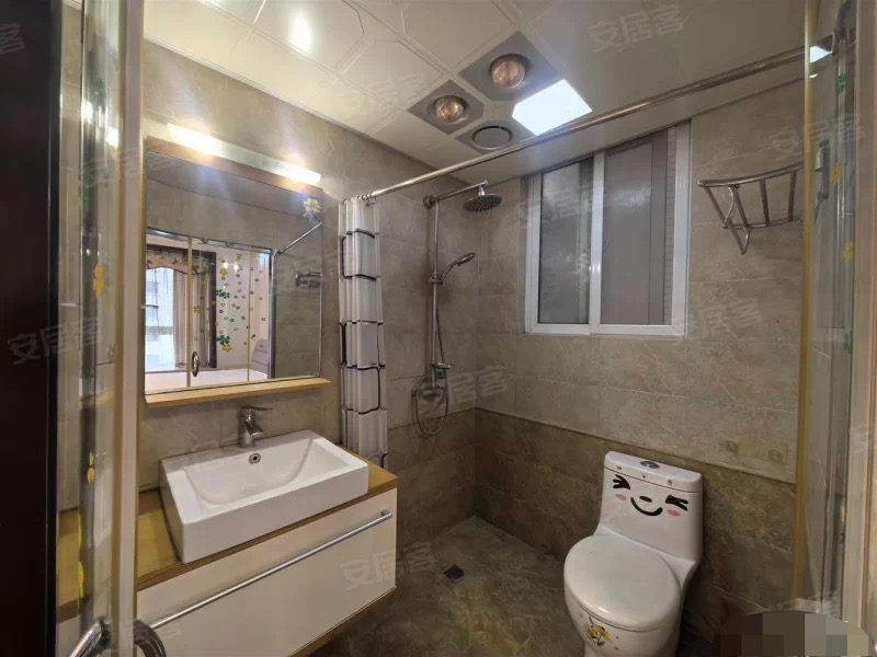 379，急售，捡漏，三丰鼎城，电梯小高层，精装三房，中间好楼层，证满二