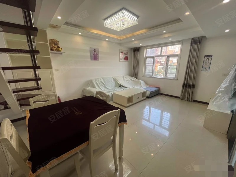 228.，业主急售，新天地旁边， 电梯小复式 ，精装大两房， 单价4300，