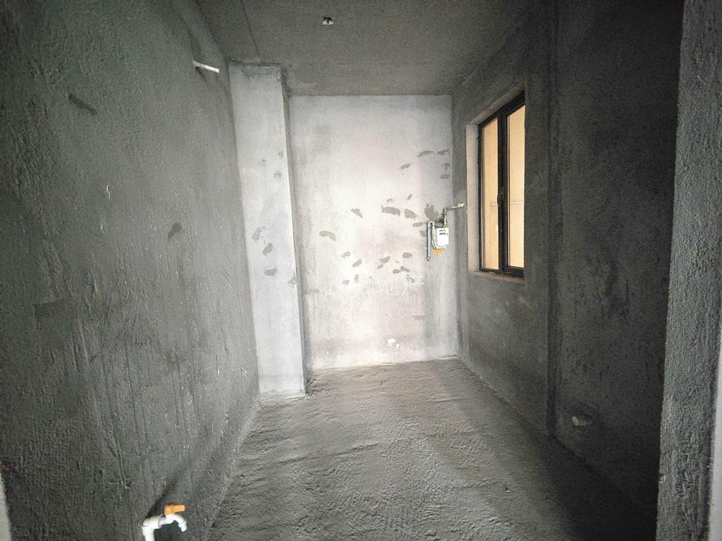 荣怀及第世家毛坯三房104平单价5字头