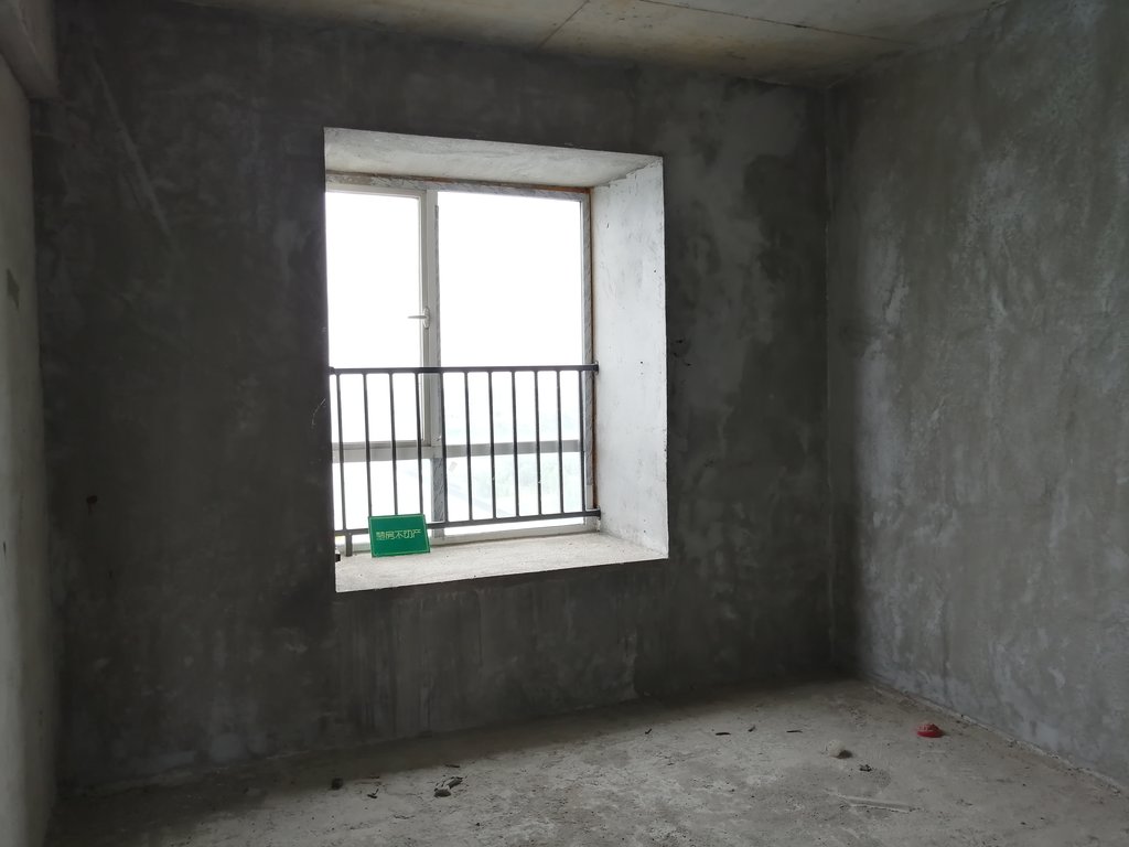 时代天骄毛坯南北通透中间楼层业主诚意出售