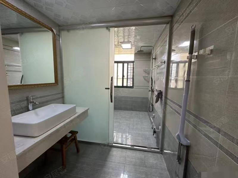 捡漏，新城壹号大平层，单价5500，精装4房，好楼层，全屋中央空调，南北双阳台，保养好