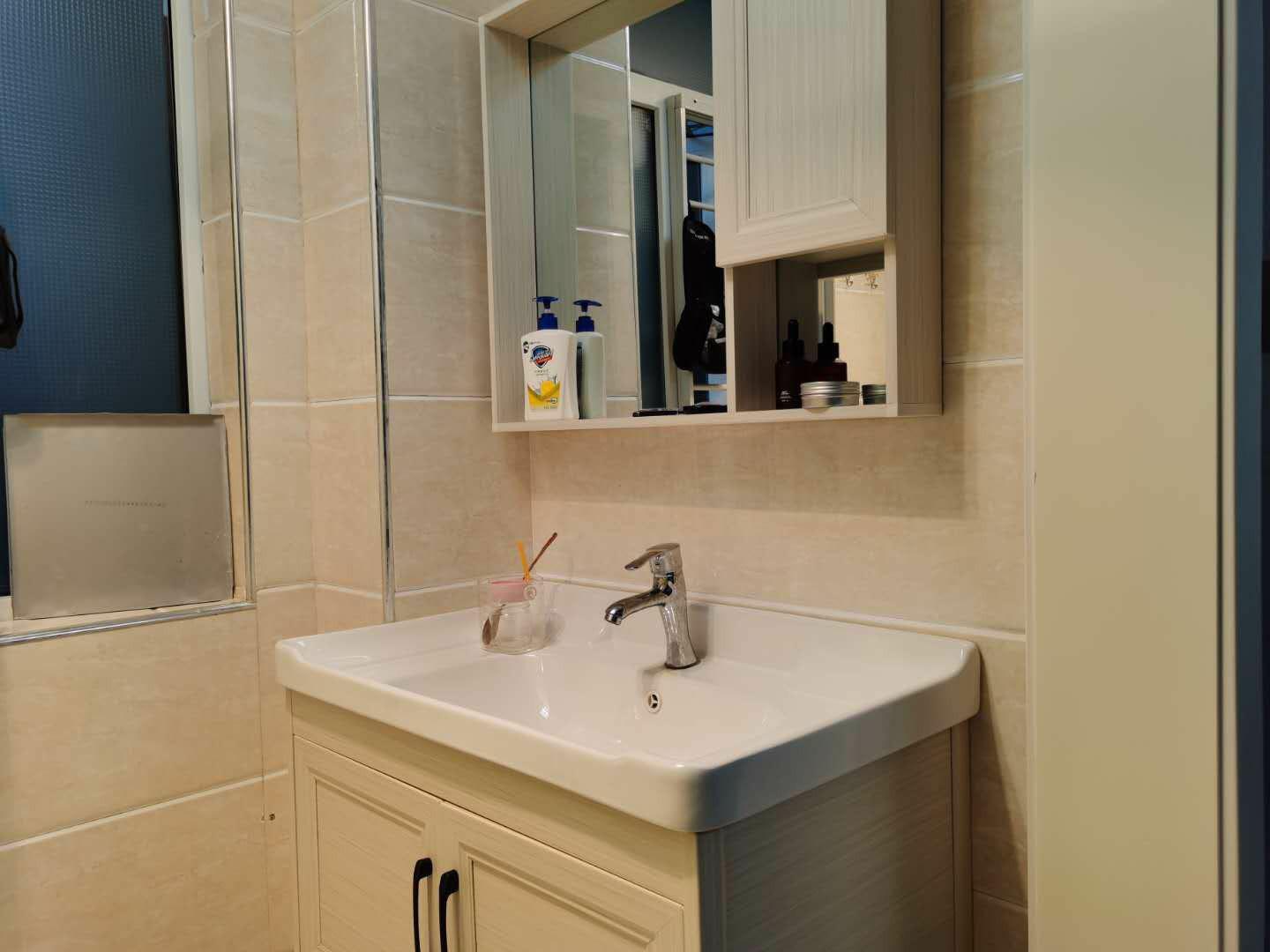 阳光田园国际81平复试精装修2房2卫