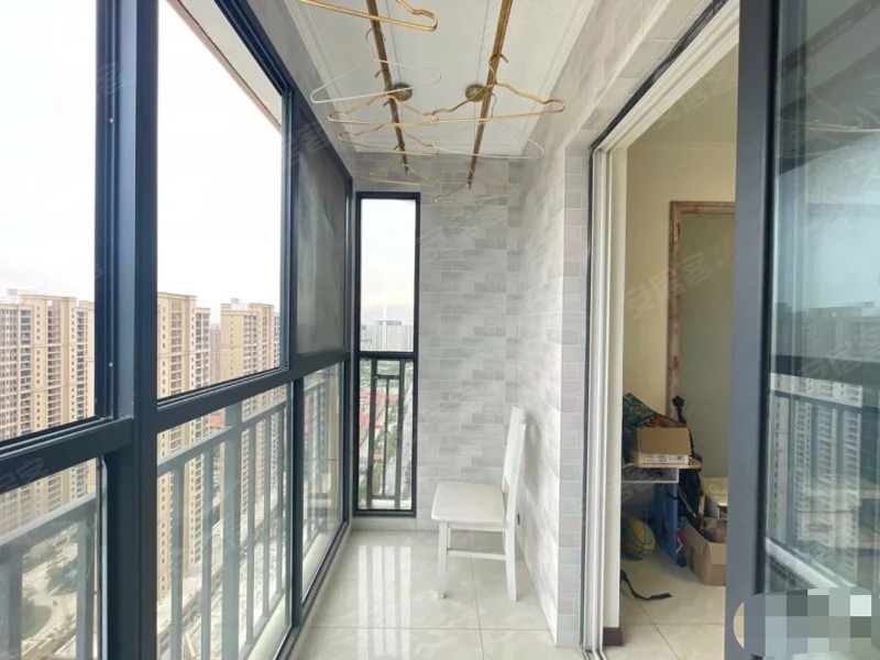 捡漏，亏本急售，森林国际城，精装两房，单价三千多，证满二