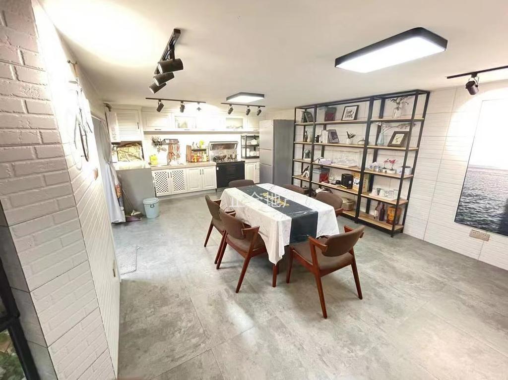 亏本出售，绿地华庭锦城，送40平入户花园，精装三房，证满二