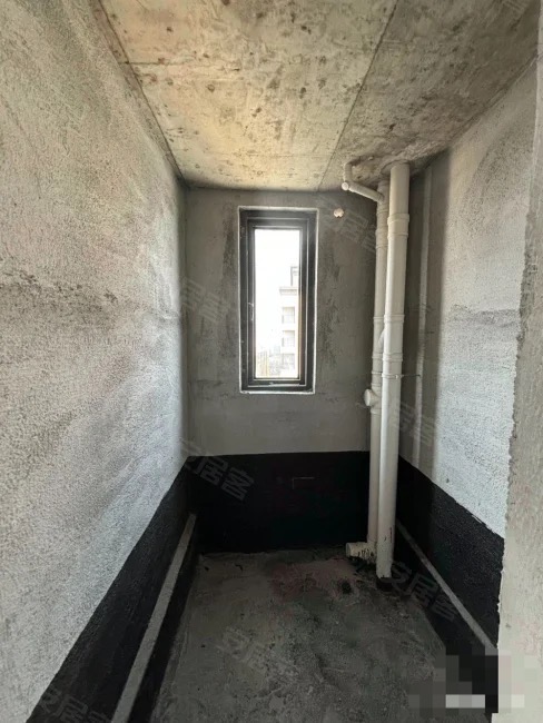 城南，蓝天花园，单价6字头，人车分流，1梯1户，大三房，送入户花园