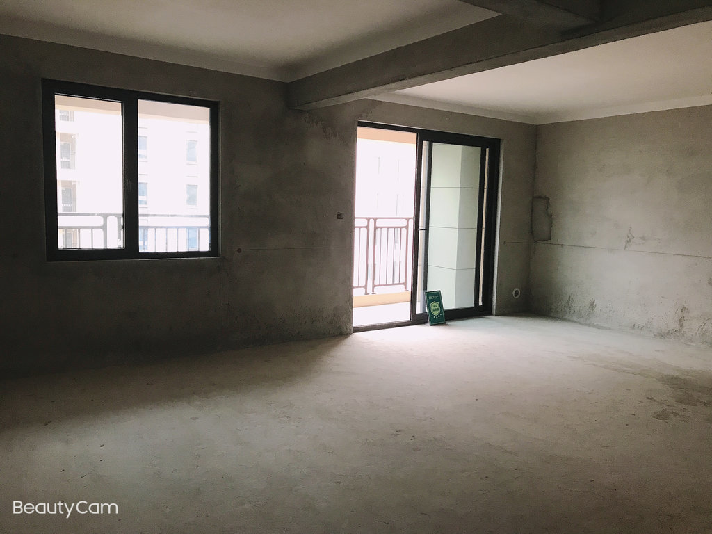 祥生 毛坯大四房楼层采光好视野开阔南北通透双阳台保本卖