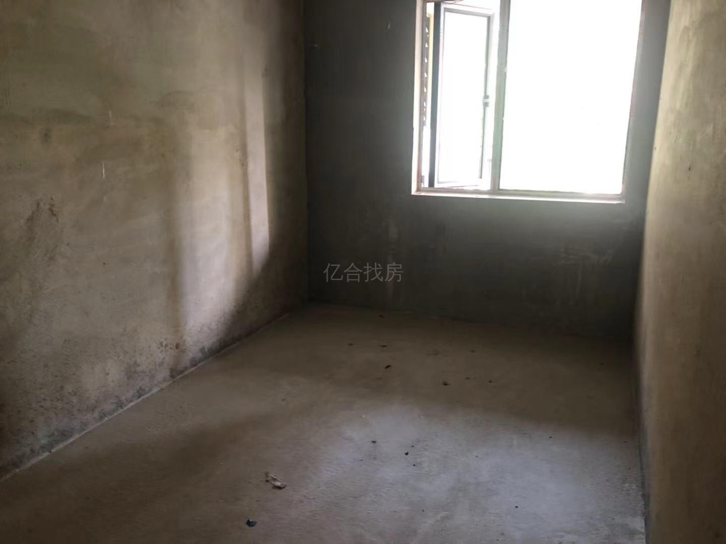 森林国际城翡冷翠，兑口二中，二小，单价5900，有需求的尽快联系我，亏血本卖