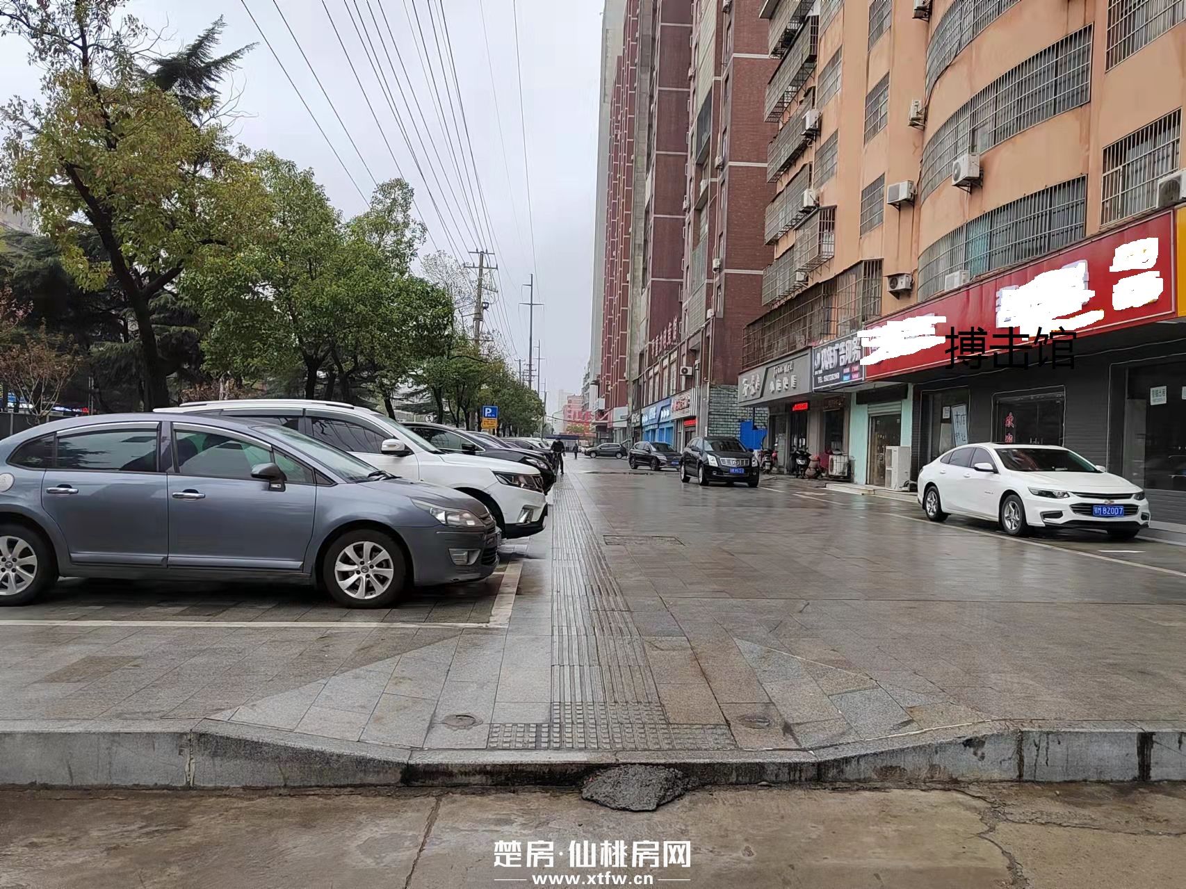 城区好地段临街商铺出租(纽芬兰大酒店隔壁）