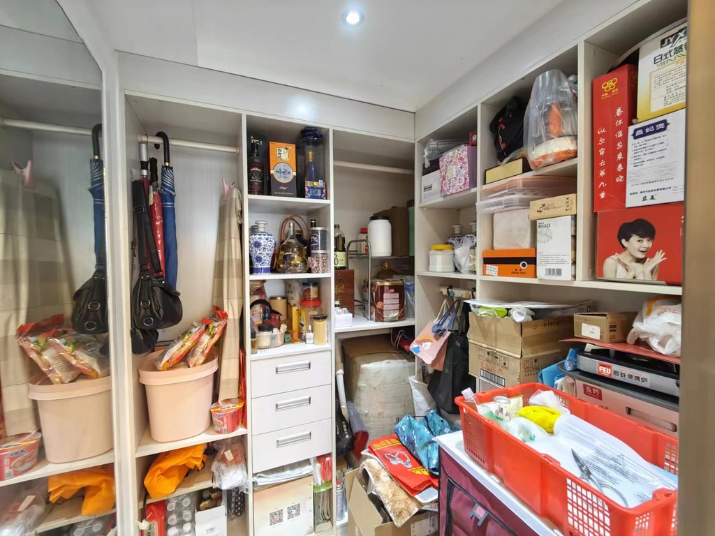 城南福星城精装三房，全屋中央空调，品牌装修，储物间，送子母车位