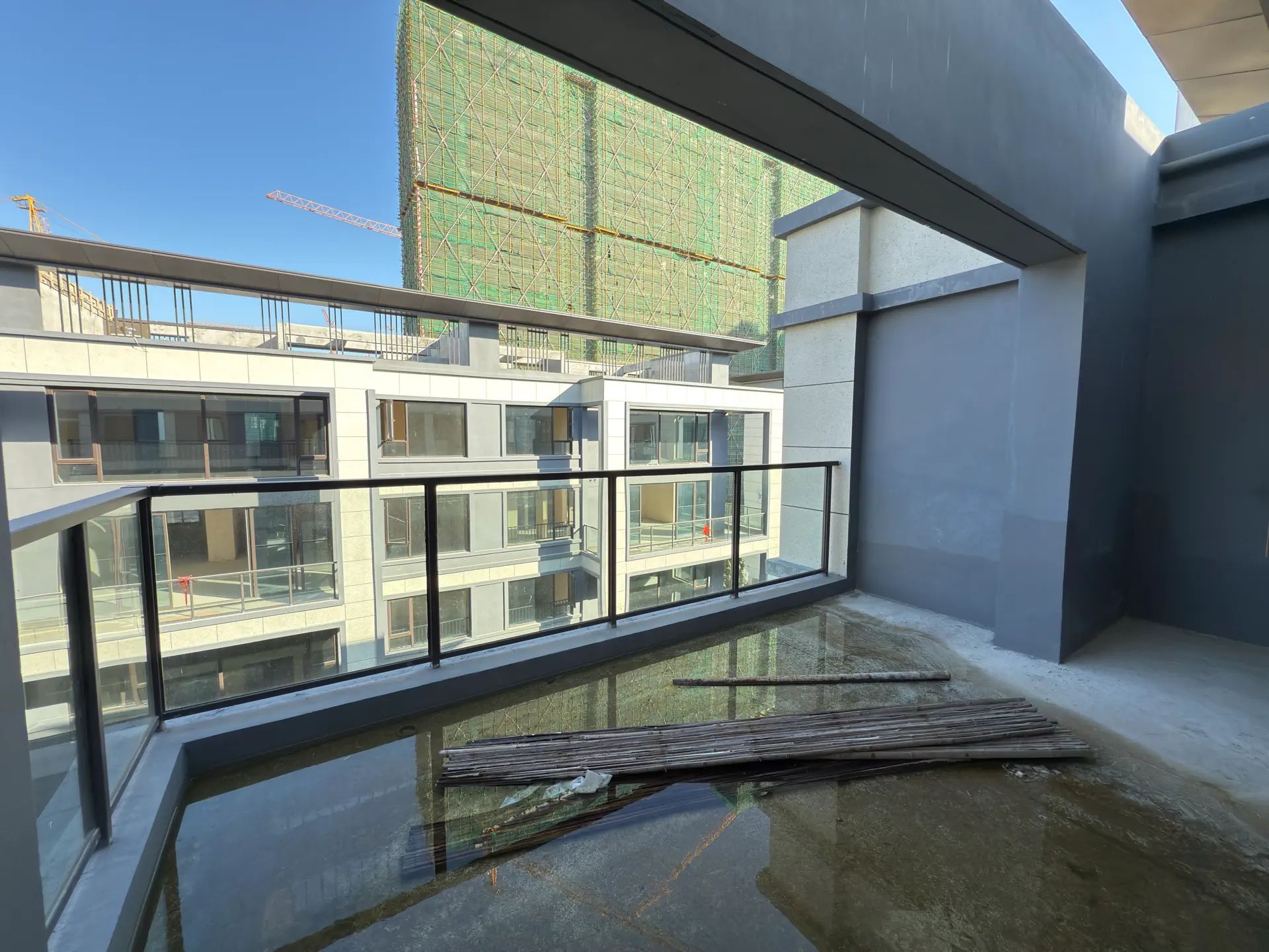 诚心出售。吾悦，叠墅，位置好日照强，业主诚心出售